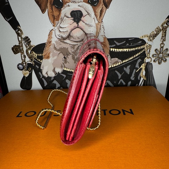 Louis Vuitton Red Vernis Long Wallet with Twist lock and bow - Picture 3 of 10